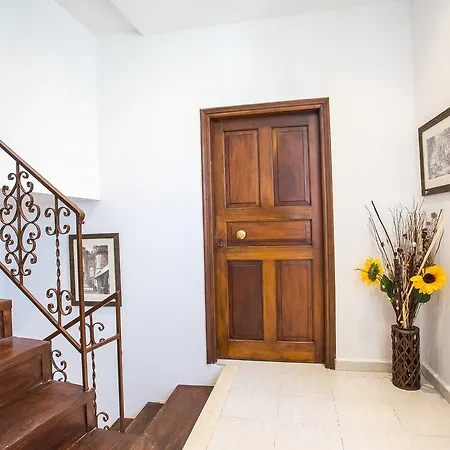 Apartment Rodos House *